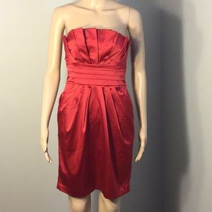SNAP : STRAPLESS RED DRESS:  Size 5 (Juniors)